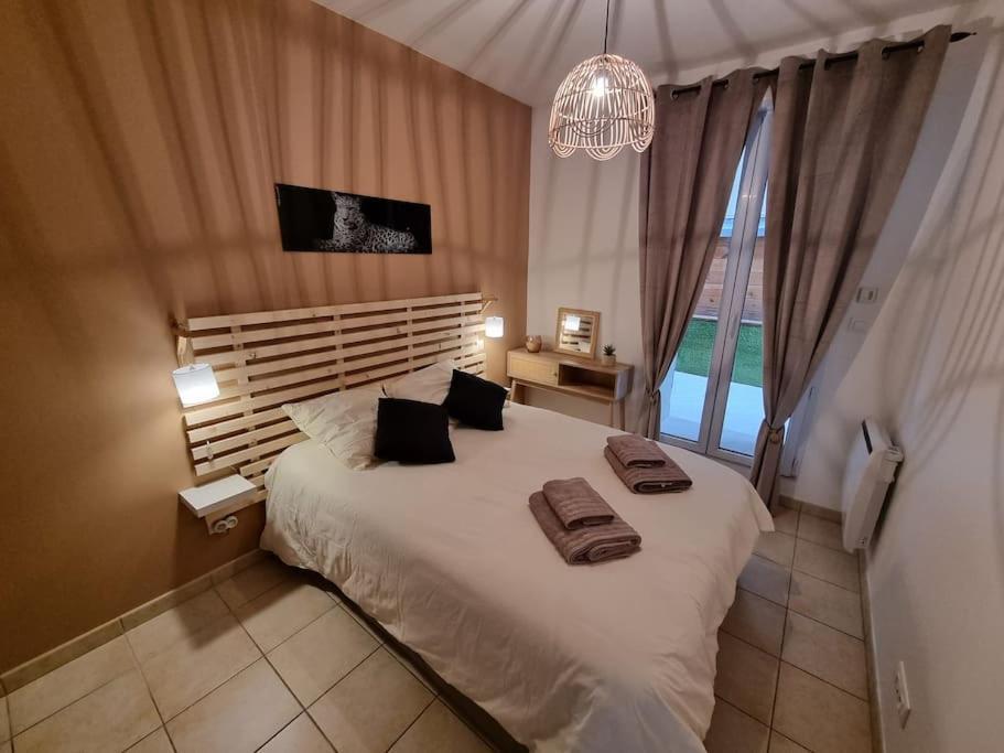 Agreable Appartement Avec 2 Places De Parking Dans Le Garage Béziers Kültér fotó