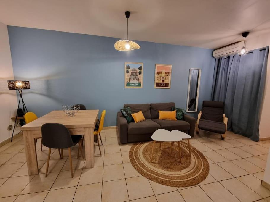 Agreable Appartement Avec 2 Places De Parking Dans Le Garage Béziers Kültér fotó