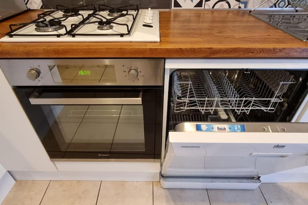 Agreable Appartement Avec 2 Places De Parking Dans Le Garage Béziers Kültér fotó