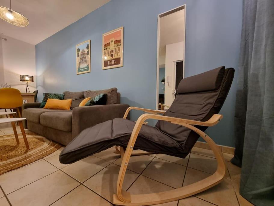 Agreable Appartement Avec 2 Places De Parking Dans Le Garage Béziers Kültér fotó